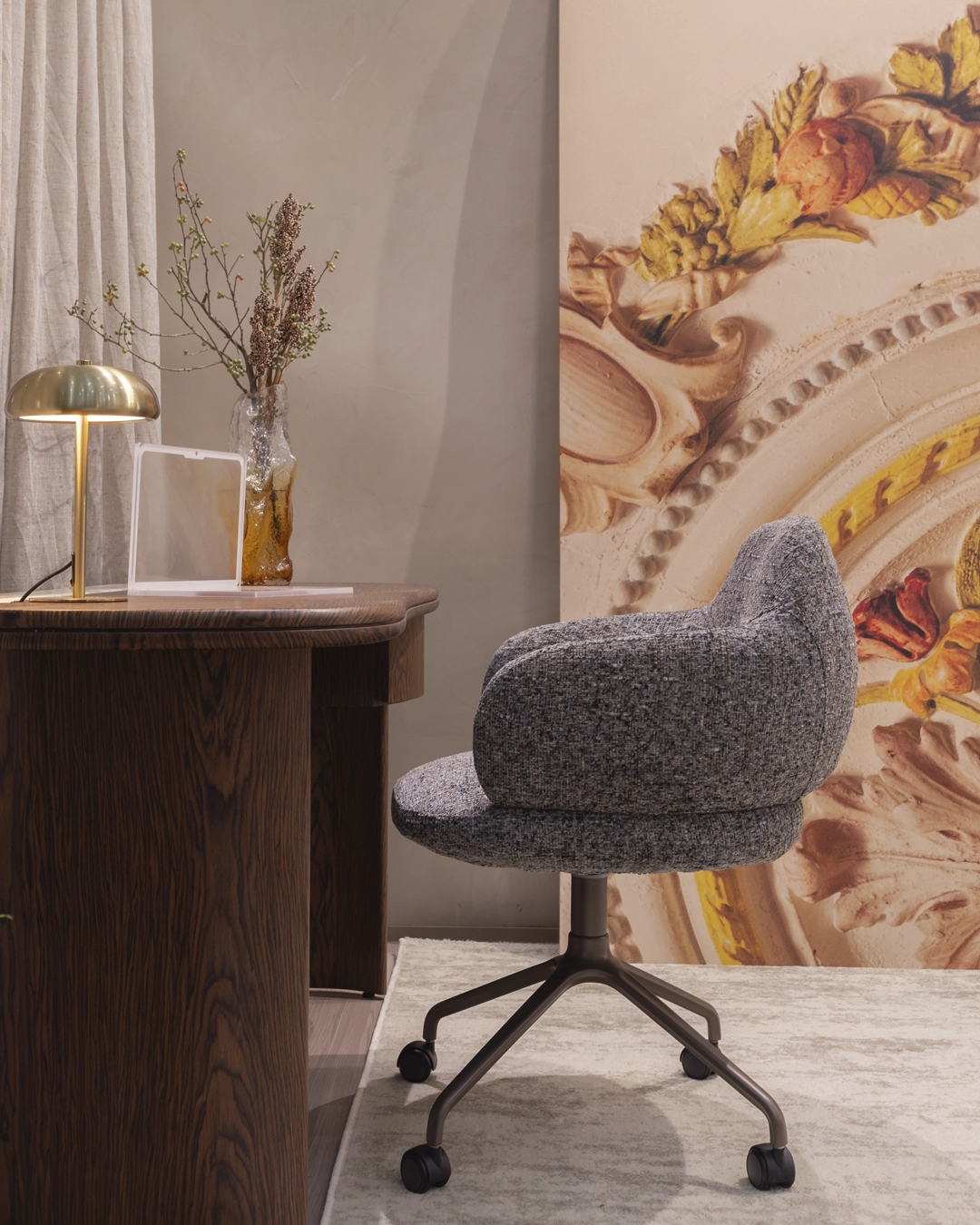 home-offcie-ambient-3-1